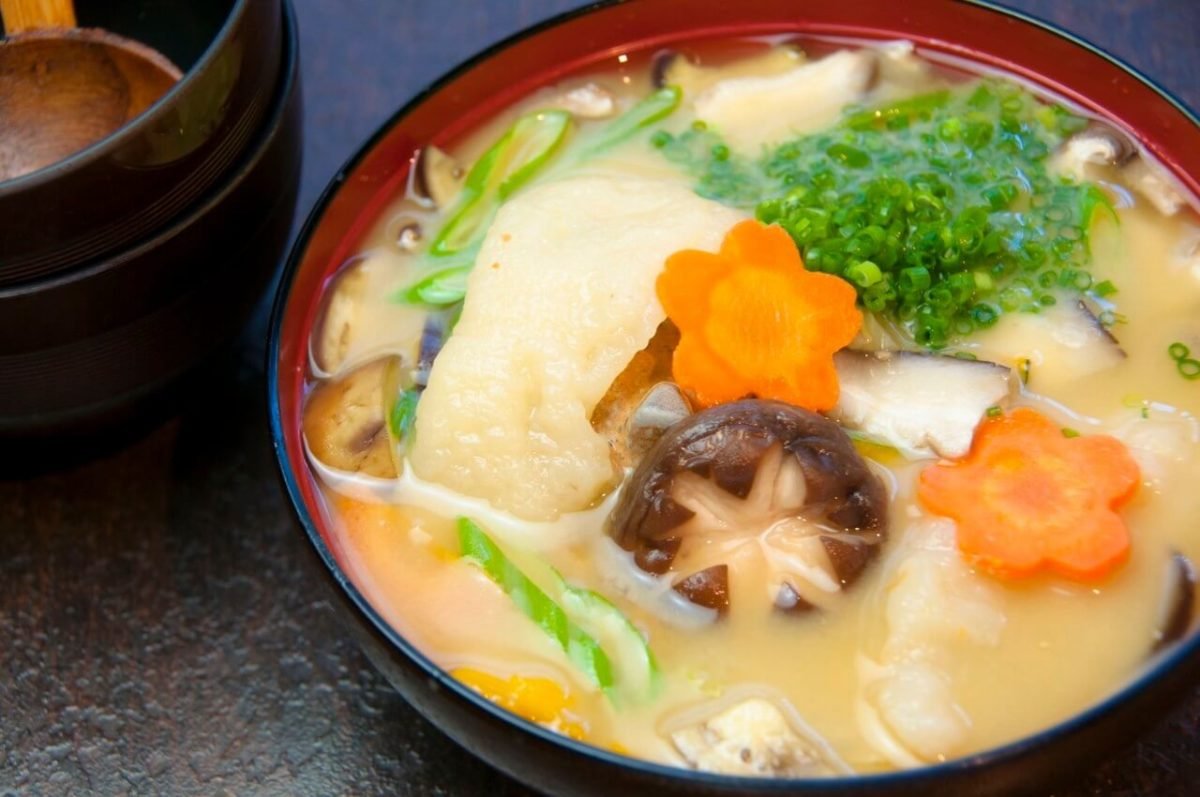 彩り豊かな海鮮丼