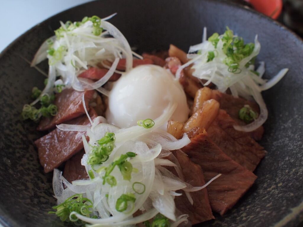 大分県豊後高田市 旬彩 南蔵の豊後・米仕上げ牛ステーキ丼（黒毛和牛の贅沢な一皿）