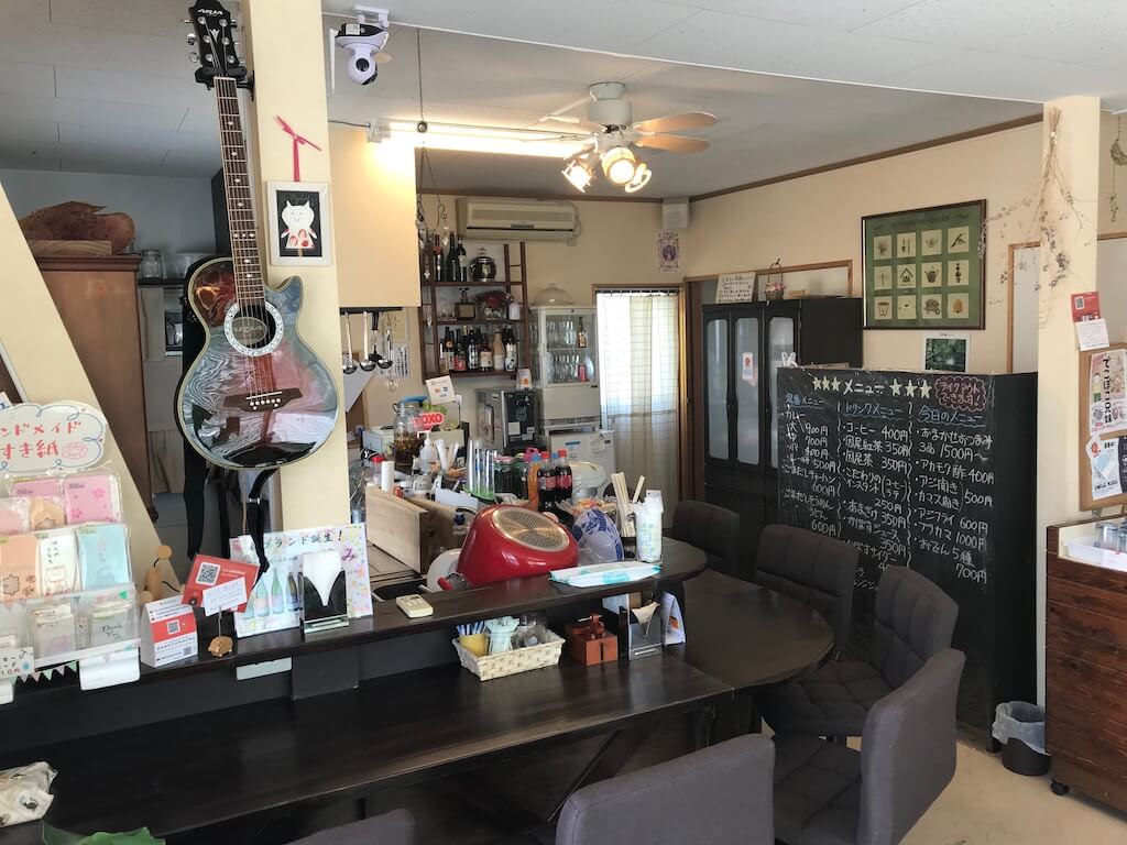 佐伯市「さいきりーふ」の店内スペース。ワークショップや講座、セミナーなど多目的に利用できる空間