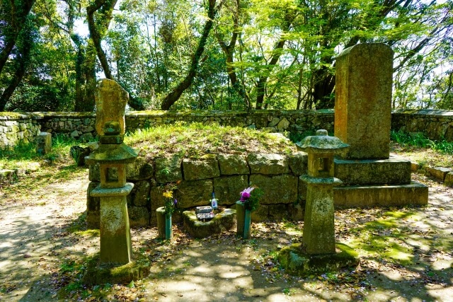 福岡県太宰府市にある高橋紹運の墓（岩屋城の戦いで散った武将の墓所）
